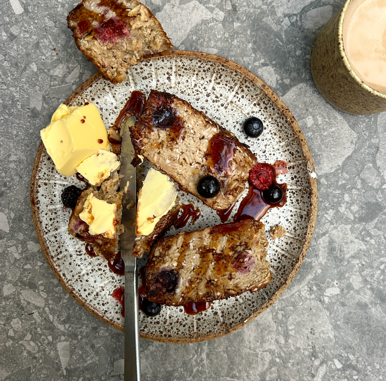 Spiced Berry Oat Slice (serves 3) | The Good Farm Shop